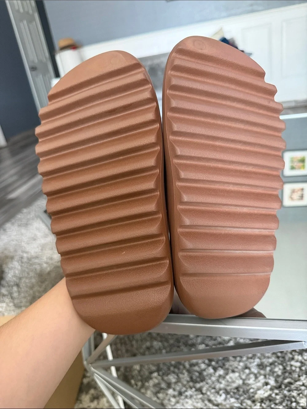 Yeezy easy slip